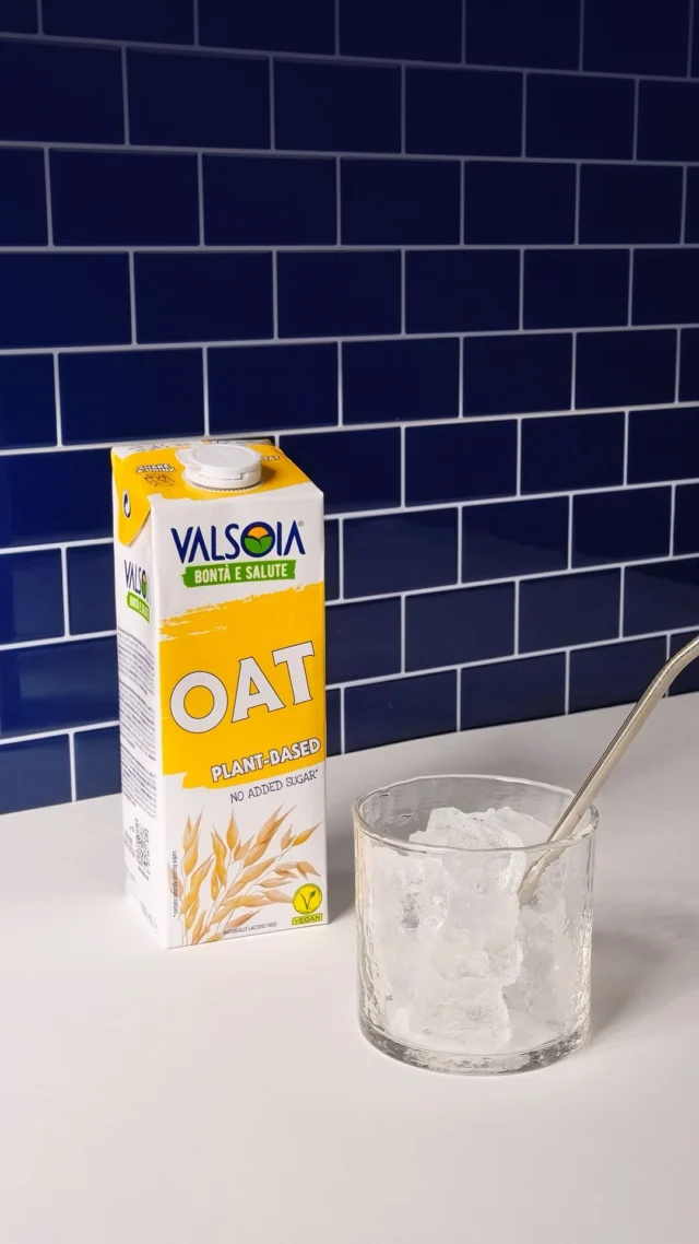 OAT-standing nutrition in every sip 🌾✨​
Valsoia Oat Drink brings the creamy texture and the plant power:​
✅ 100% plant-based​
✅ No added sugars​
✅ Enriched with calcium & vitamin B12​
​
Perfect in coffee, smoothies, cereal – or straight from the glass. Because feeling good should taste this good. 🥛🌱
